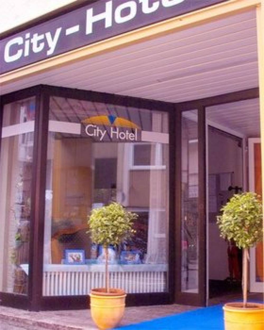 City Hotel 5