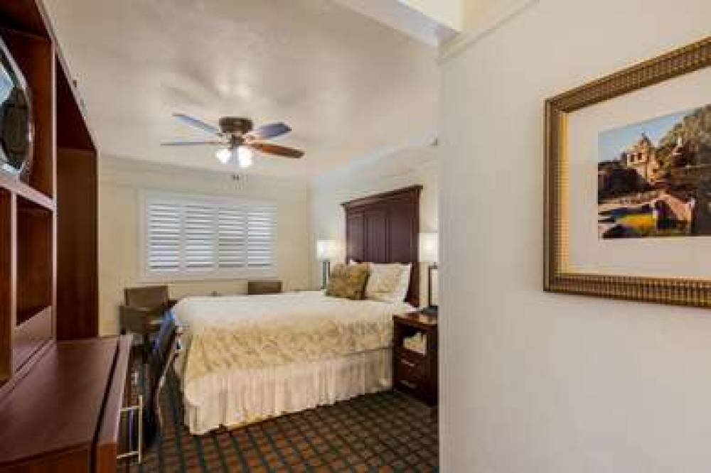 CLARION COLLECTION CARMEL OAKS INN 9