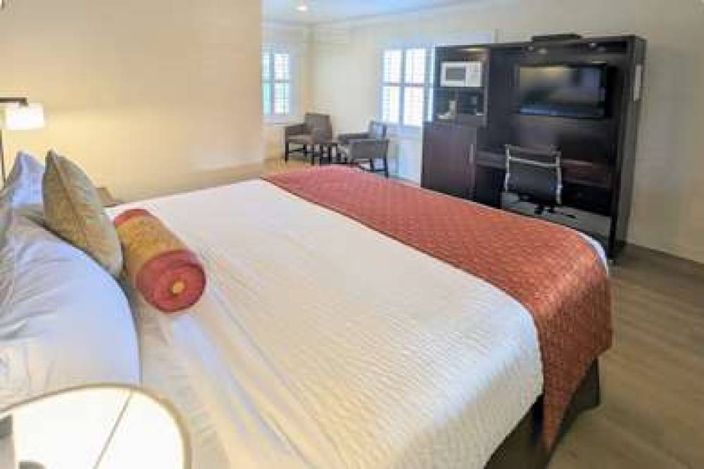 Clarion Collection Hotel Pacific Grove - Monterey 9