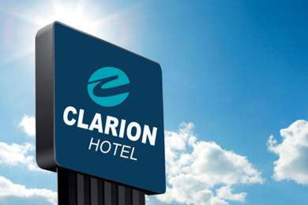 Clarion Hotel And Suites Conference