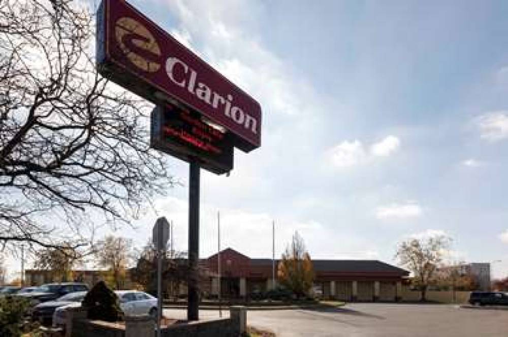 Clarion Hotel Detroit Metro Airport 1