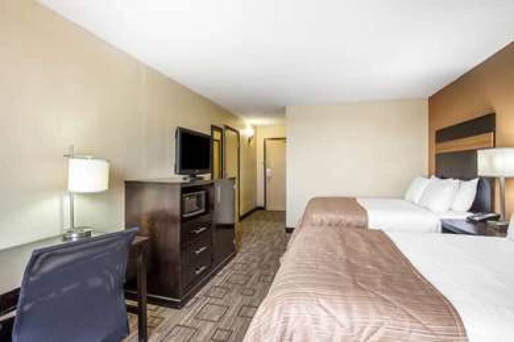 Clarion Hotel Fort Mill 10