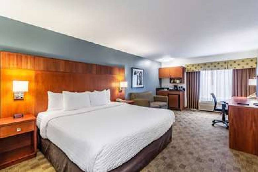 Clarion Hotel Portland International Airport 8