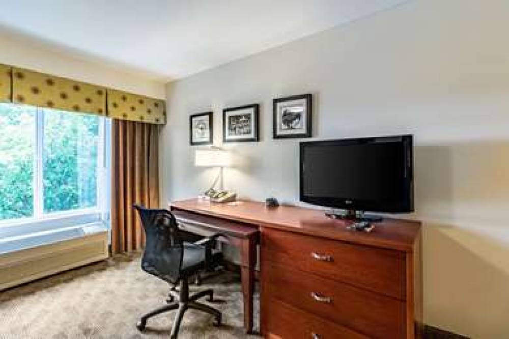 Clarion Hotel Portland International Airport 9