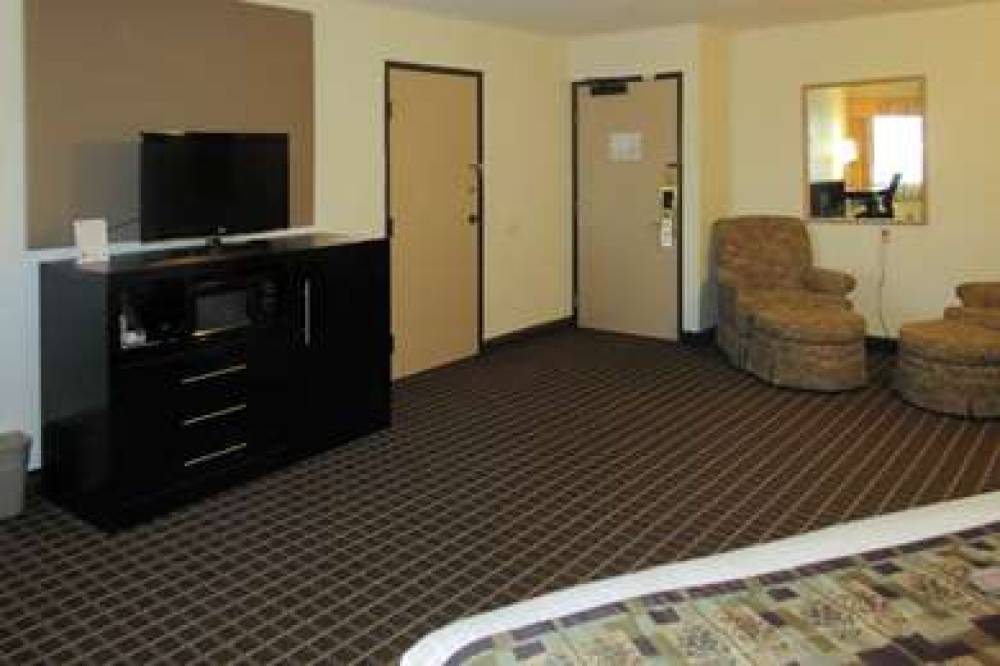 CLARION HOTEL ROCK SPRINGS-GREEN RI 9