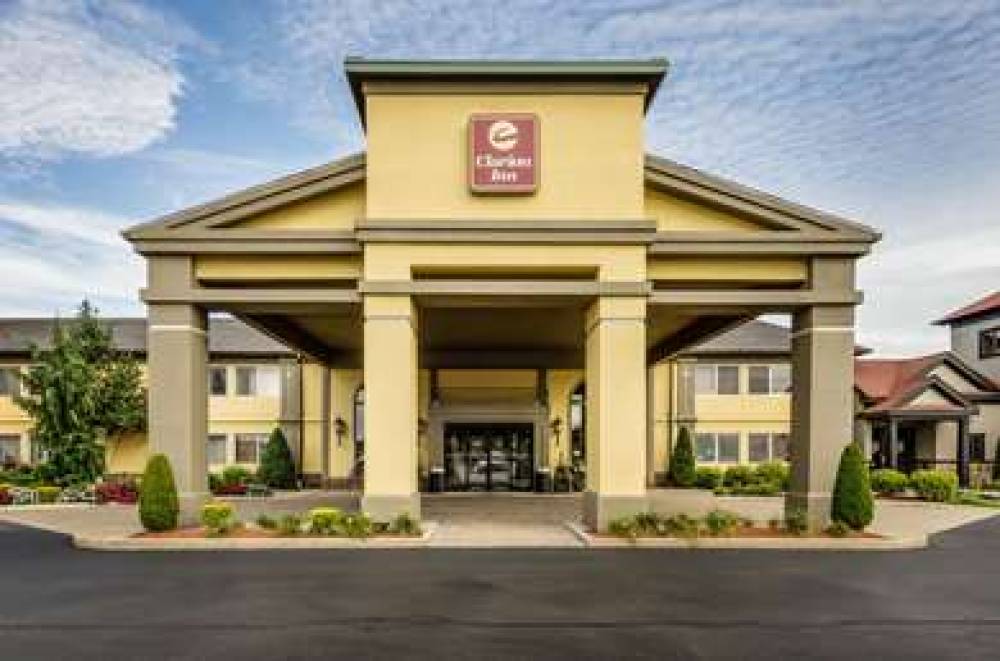 Clarion Hotel Seekonk - Providence 1