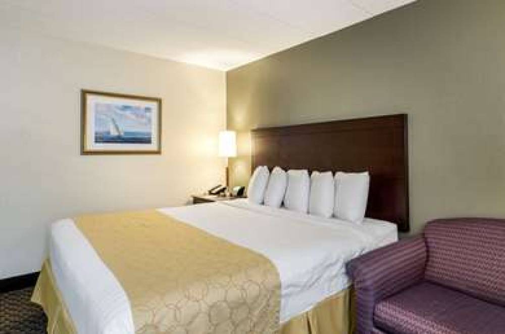 Clarion Hotel Seekonk - Providence 8