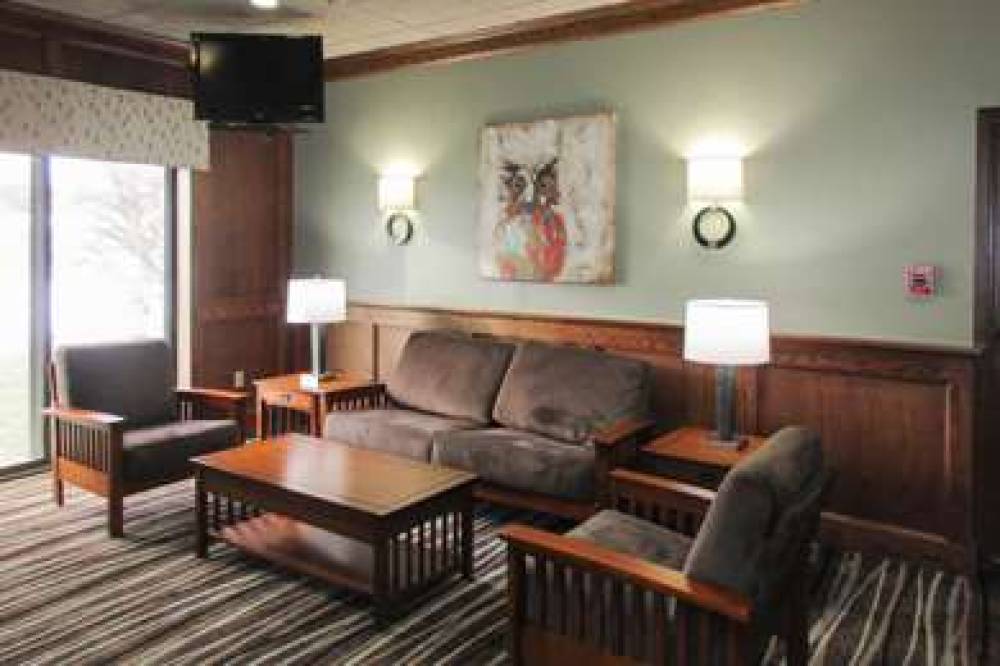 CLARION INN AND SUITES - UNIVERSITY 2