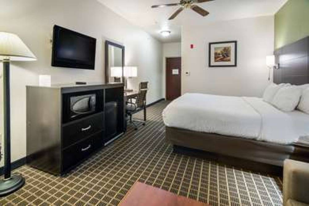 CLARION INN AND SUITES WEATHERFORD 10