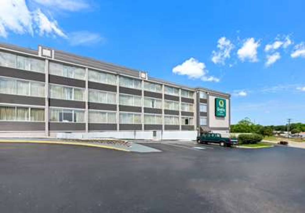 CLARION INN DAYTON AIRPORT 4