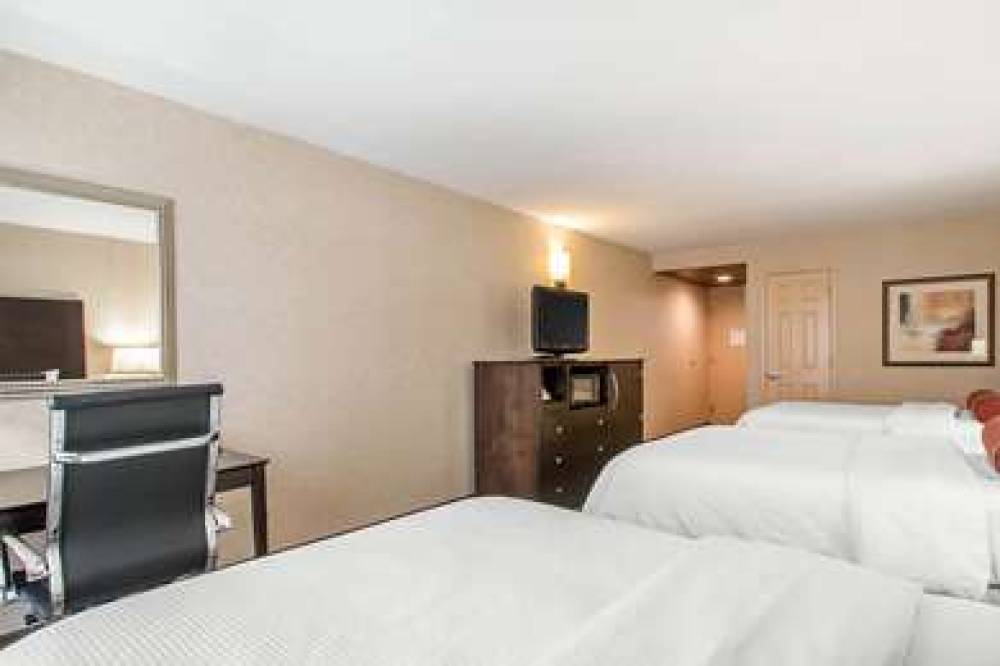 Clarion Inn Elmhurst - Oakbrook 6