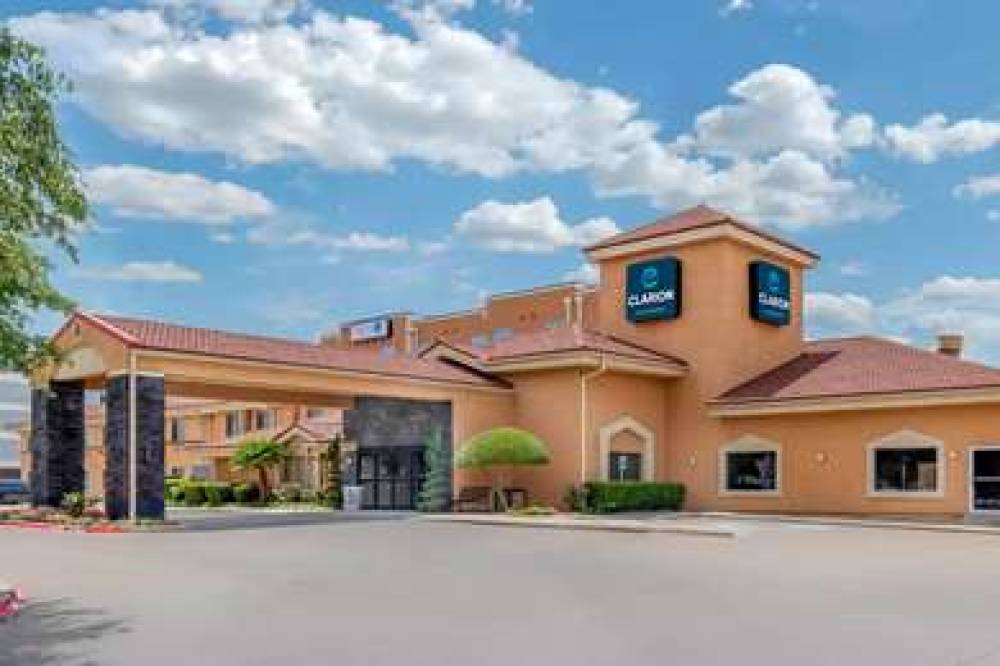 CLARION INN & SUITES DFW NORTH 1