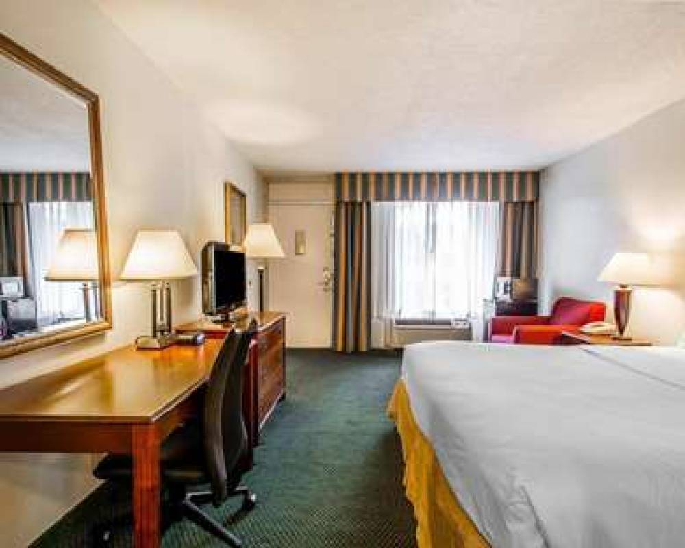 Clarion Inn & Suites Dothan South 9