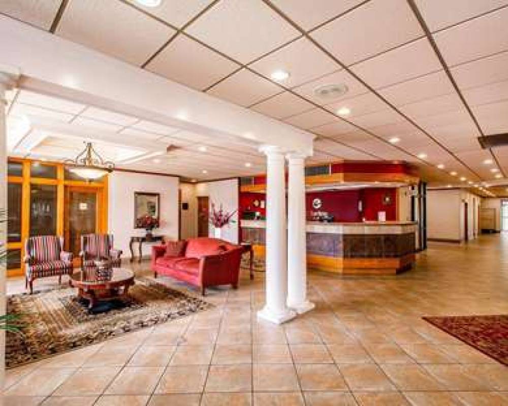 Clarion Inn & Suites Dothan South 4