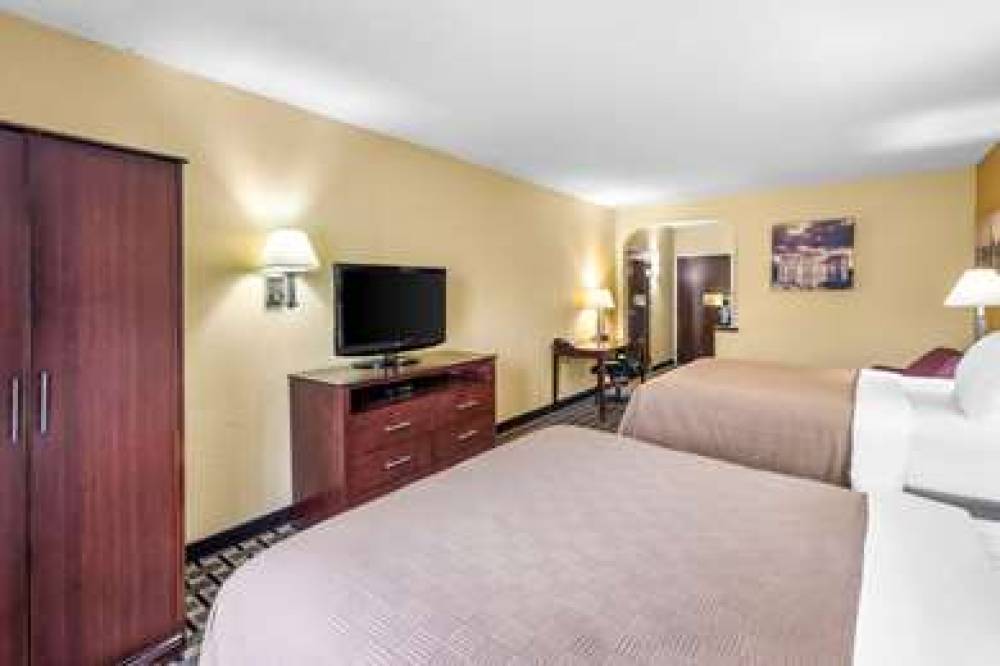 Clarion Inn & Suites Northwest 8