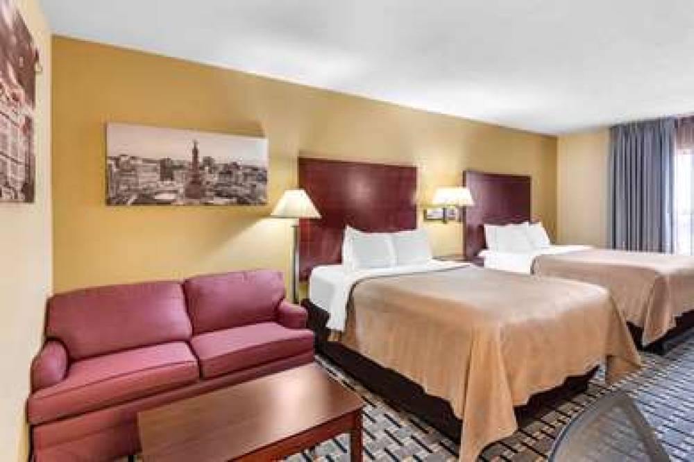 Clarion Inn & Suites Northwest 7