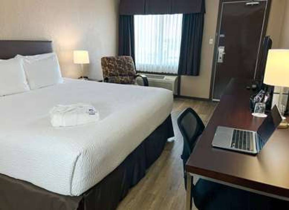 COAST SWIFT CURRENT HOTEL 6