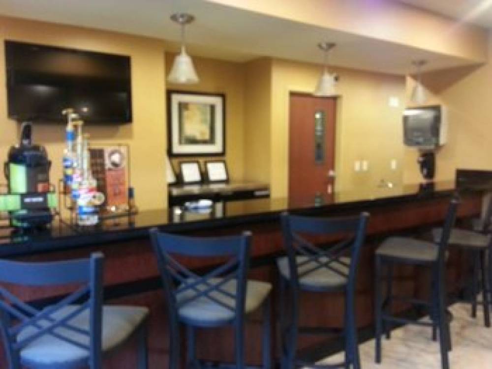 Cobblestone Inn & Suites - Hartington 7