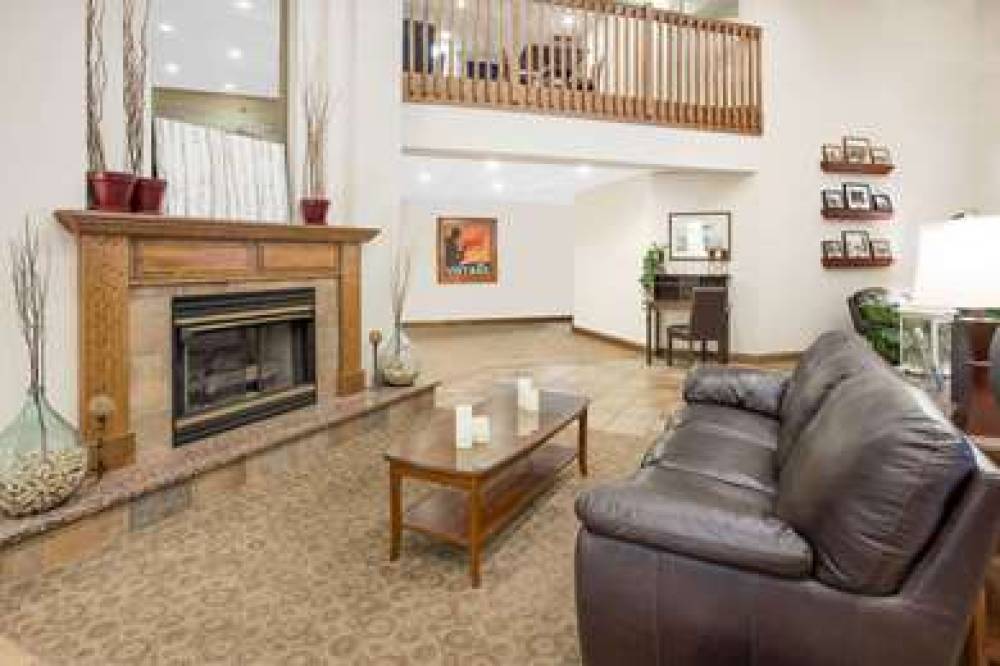 COBBLESTONE SUITES OF OSHKOSH 2