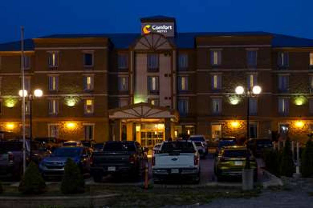 Comfort Hotel Bayers Lake 1