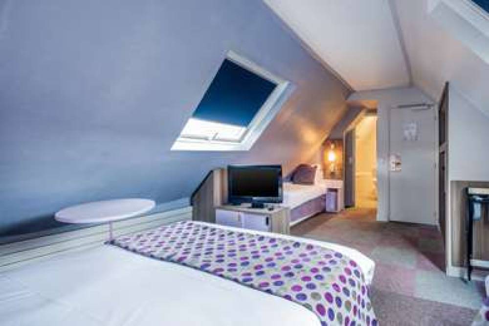 Comfort Hotel Nation Pere Lachaise Paris 11 9