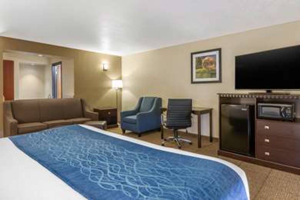 Comfort Inn Airport 7