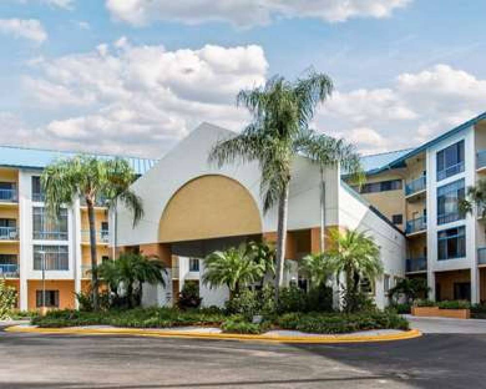 Comfort Inn And Executive Suites 1