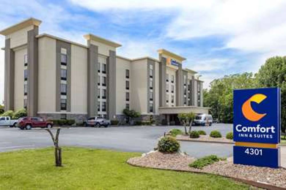 Comfort Inn And Suites Airport 1