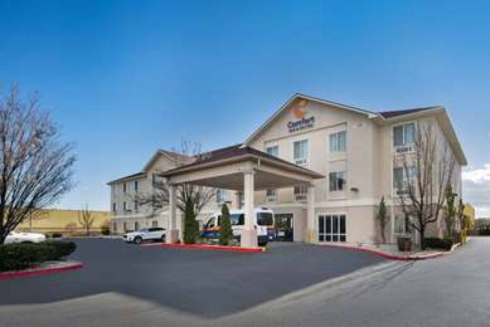 Comfort Inn And Suites Airport Convention Center 1