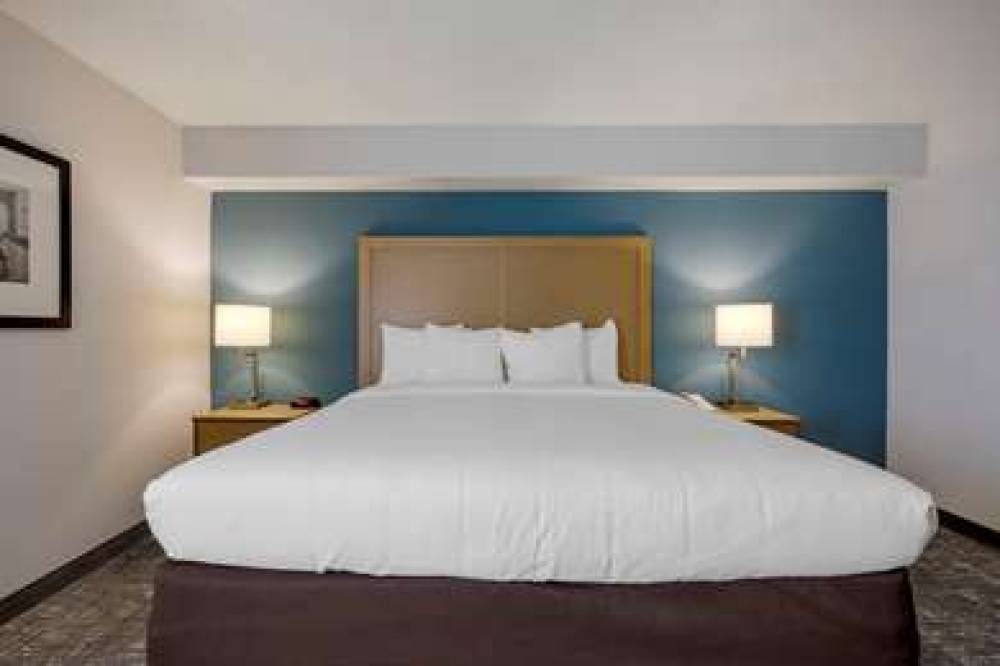 Comfort Inn And Suites Alexandria 5