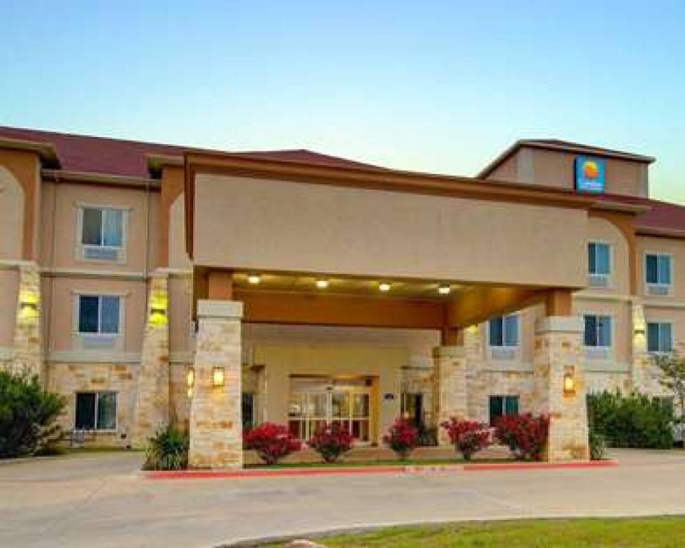 Comfort Inn And Suites Alvarado 1