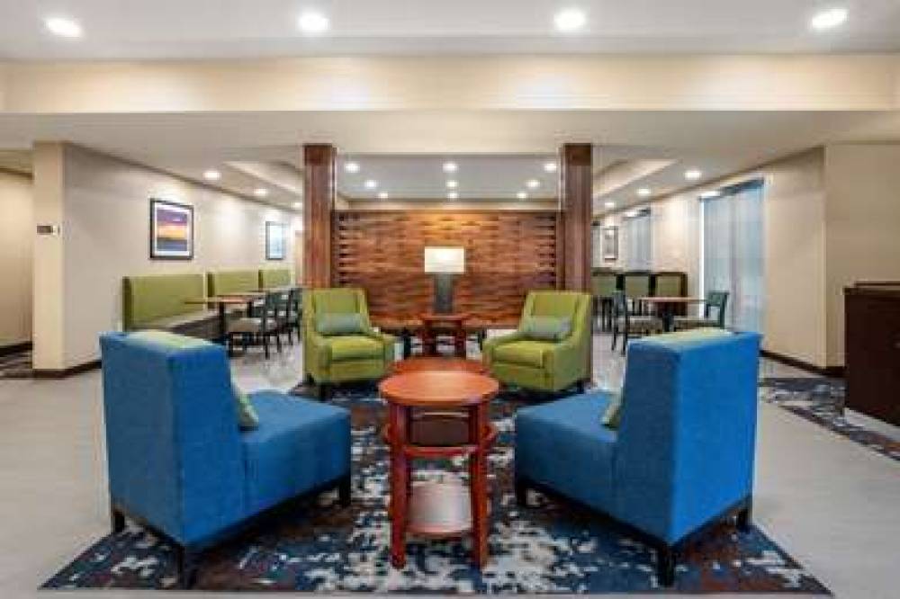 COMFORT INN AND SUITES AMES NEAR IS 5