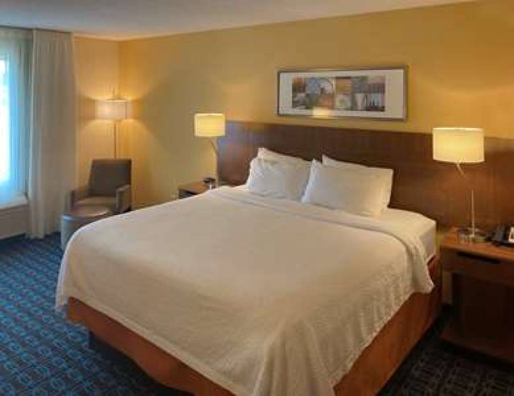 COMFORT INN AND SUITES ANKENY - DES 3