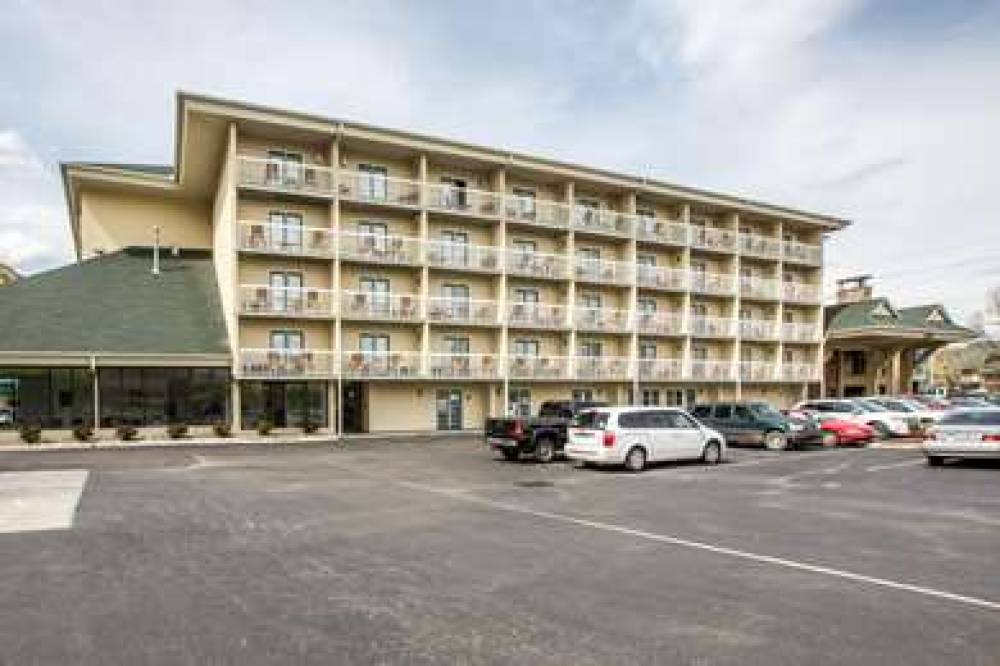 Comfort Inn And Suites At Dollywood Lane 2