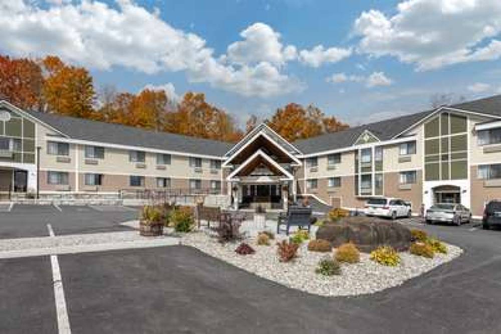 Comfort Inn And Suites At Maplewood 2