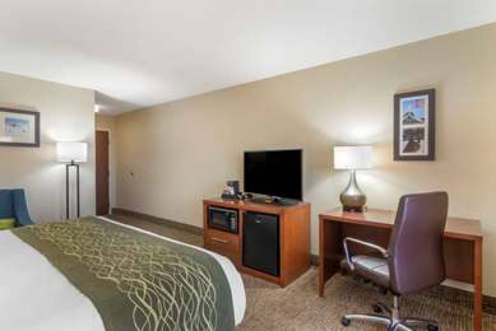 Comfort Inn And Suites At Robins Air Force Base 10