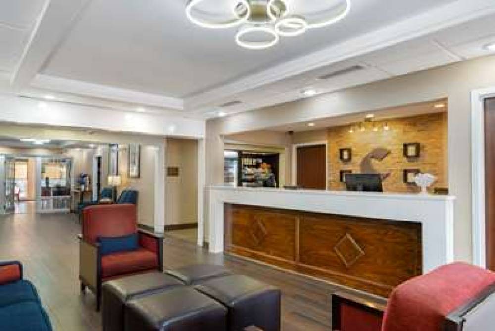 Comfort Inn And Suites At Robins Air Force Base 3