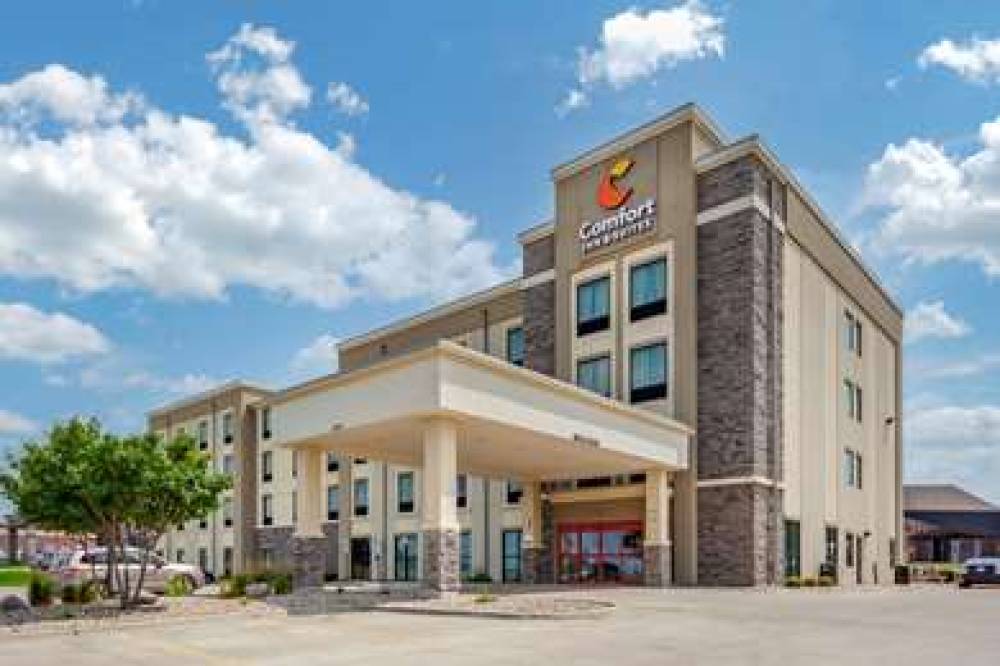 COMFORT INN AND SUITES AVERA SOUTHW 1