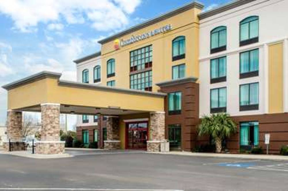 COMFORT INN AND SUITES BILOXI-DIBER 1