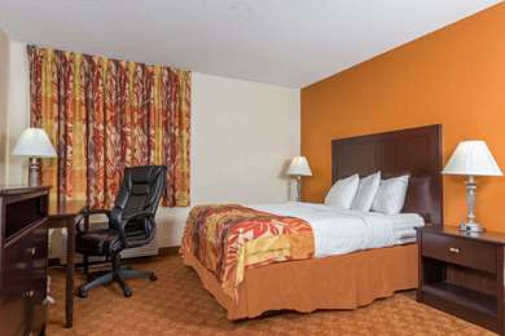 COMFORT INN AND SUITES BRENTWOOD 9