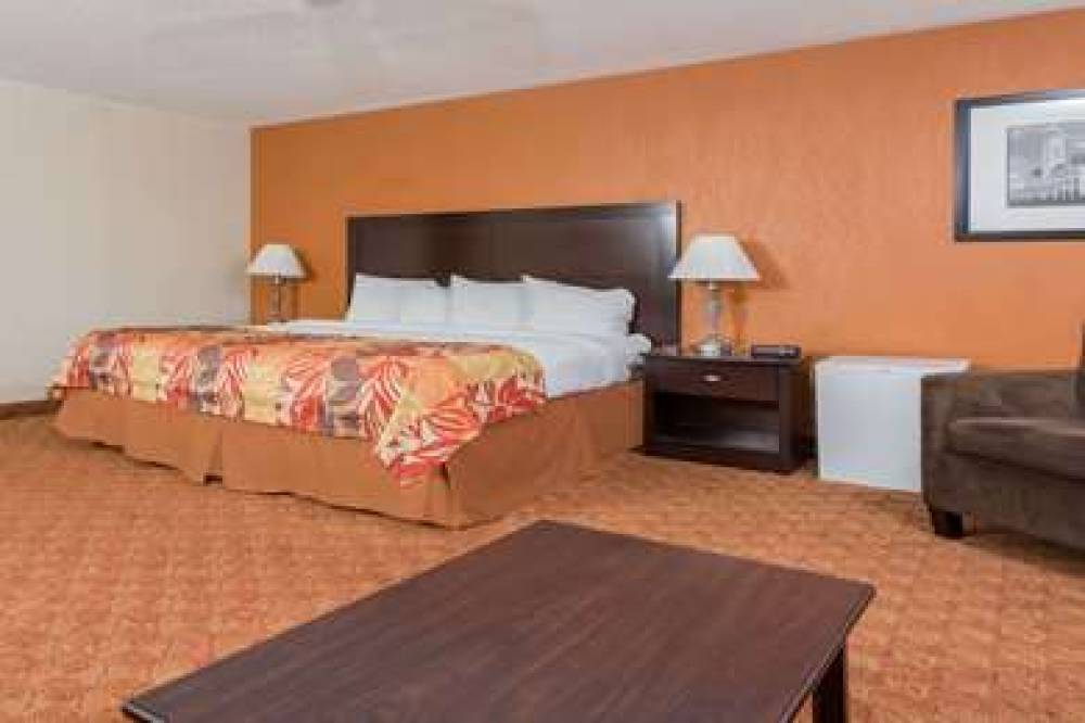 COMFORT INN AND SUITES BRENTWOOD 10