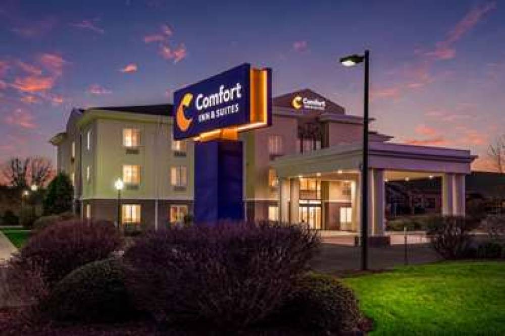 COMFORT INN AND SUITES BREVARD 4