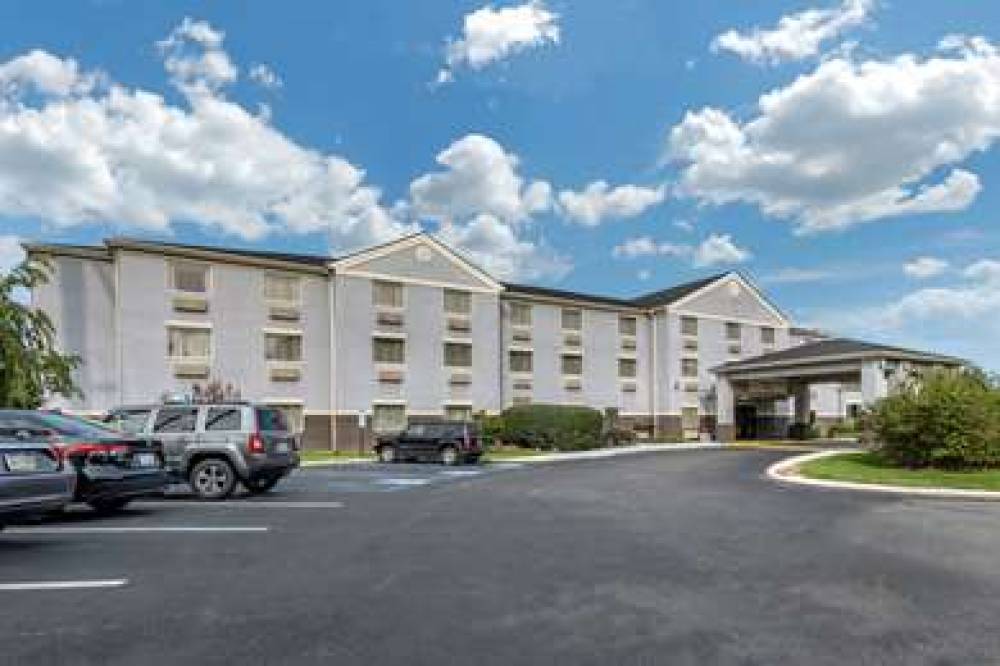 Comfort Inn And Suites Butler 1