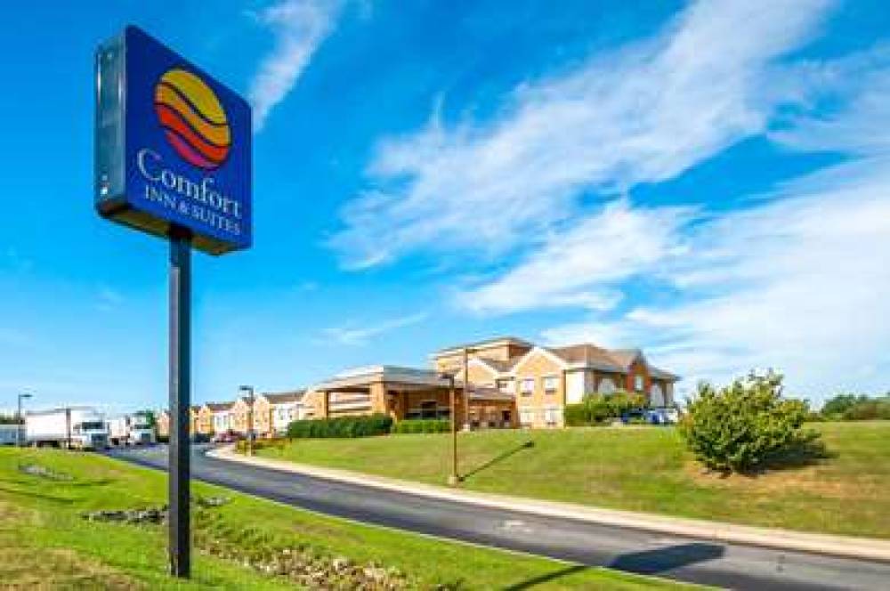 Comfort Inn And Suites 1