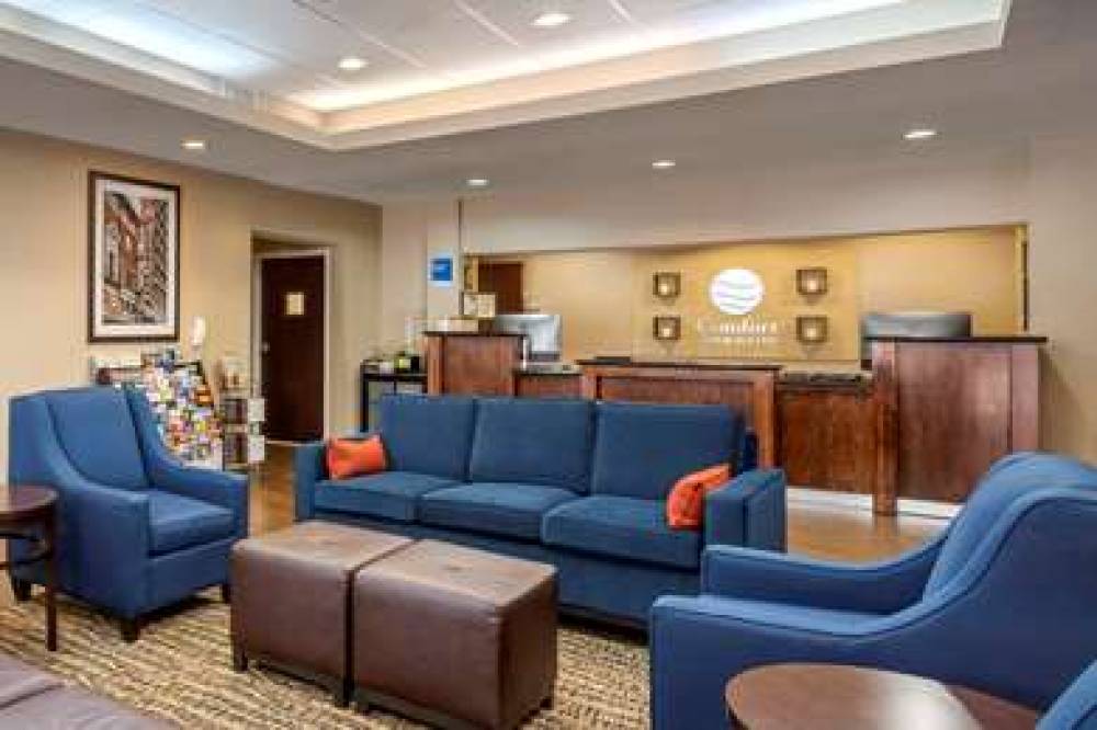 Comfort Inn And Suites 3