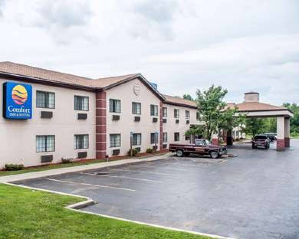 Comfort Inn And Suites 1