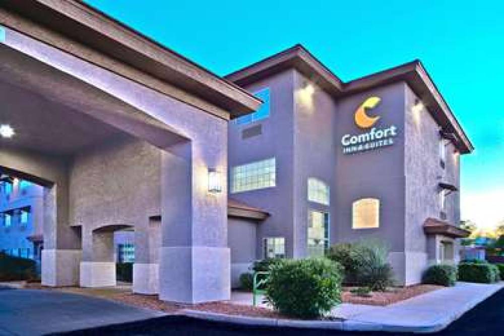 Comfort Inn And Suites 1