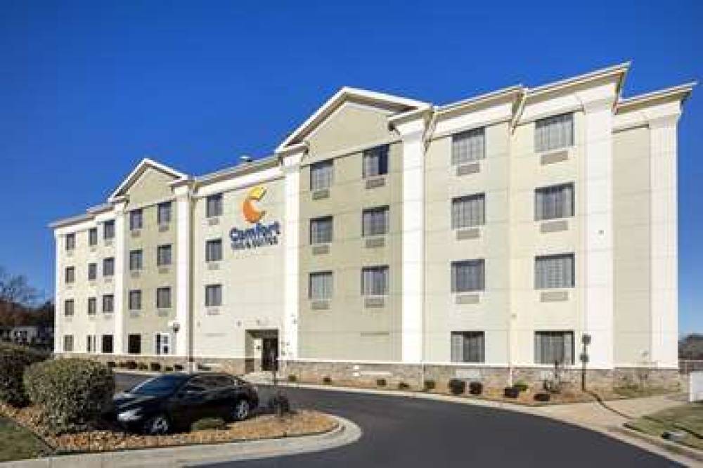 Comfort Inn And Suites 1