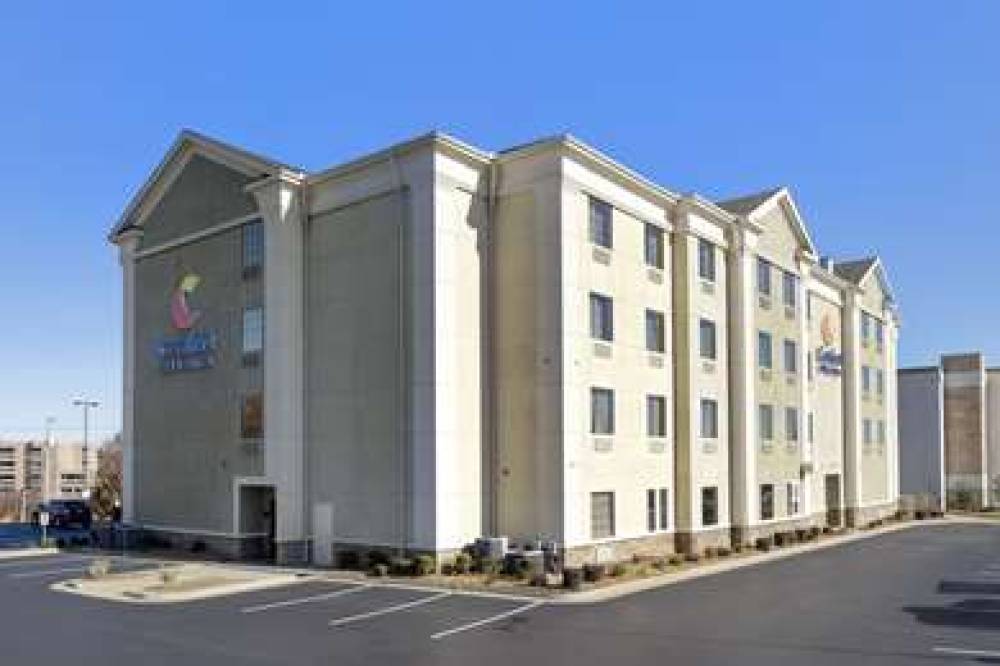 Comfort Inn And Suites 2