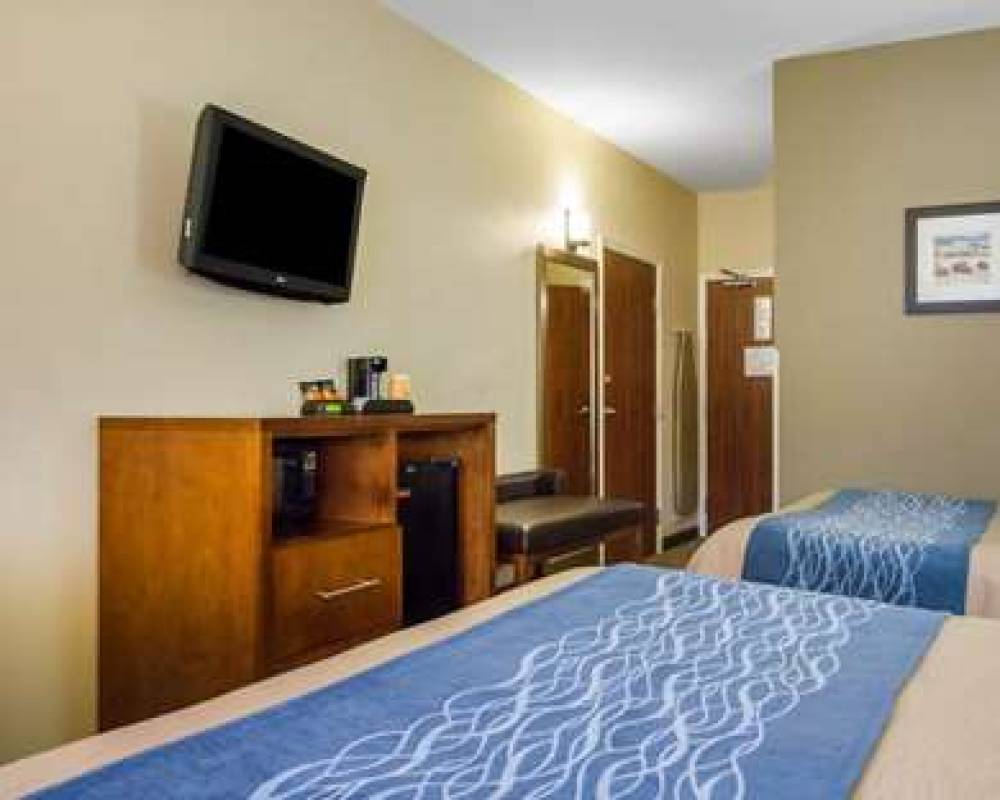 Comfort Inn And Suites 6